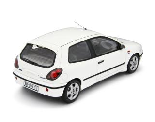 Fiat Bravo 2.0 HGT 1995 Bianco Laudoracing 1:18 Resinemodell (Türen, Motorhaube... nicht zu öffnen!)